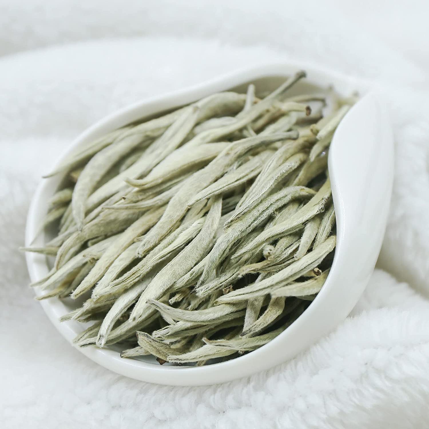 TEARELAE - Silver Needle White Tea Loose Leaf - 4oz/113g - Chinese Yunnan Premium Loose White Tea Leaves - Bai Hao Yin Zhen - Low Caffeine - Gentle Woody Aroma