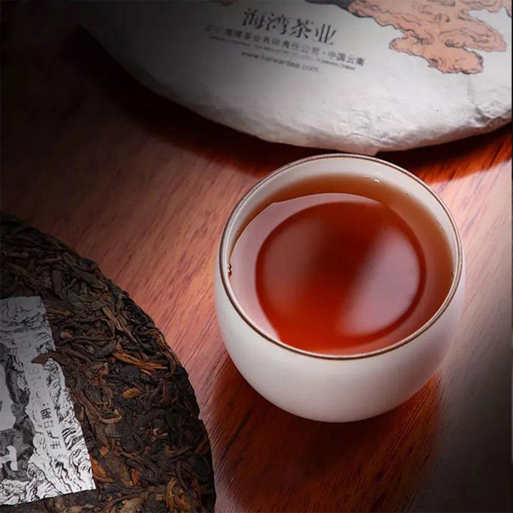 Haiwan 2018 Shu Pu-erh Tea "Peng Tu" Menghai Tea Area Ripe Pu-erh Tea Cake 400g