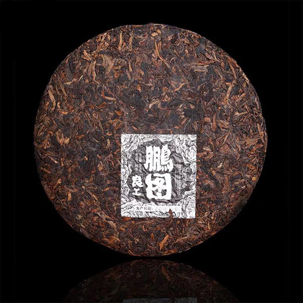 Haiwan 2018 Shu Pu-erh Tea "Peng Tu" Menghai Tea Area Ripe Pu-erh Tea Cake 400g