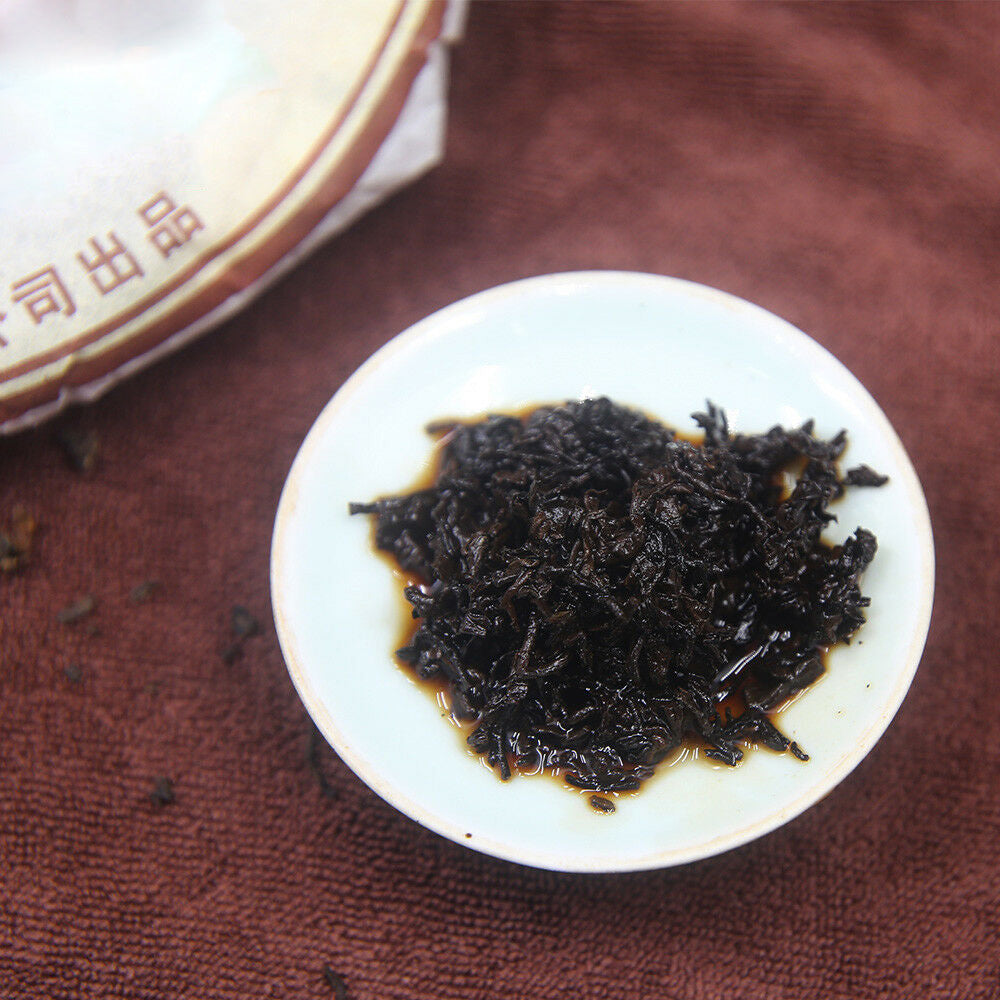 Haiwan 2010 Shu Pu-erh Tea "Gold Buds Tribute Tea Cake" Batch 101 Menghai Tea Area Ripe Pu-erh Tea 357g